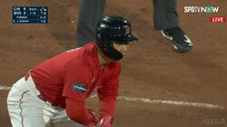 「打席の吉田はかっこよすぎ、走塁の吉田はかわいすぎ」天才打者・吉田正尚、ファンの心をくすぐる“トコトコ走り”