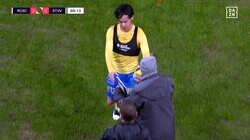 何が起きた！？ 伊藤涼太郎、試合中にユニ“着替える”珍事 「破損があったようです」実況も言及したハプニングの一部始終