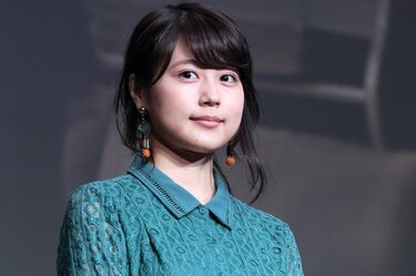 かわいさの極み」「天使すぎ」有村架純、ざっくりニットの萌え袖姿にファン悶絶 | エンタメ総合 | ABEMA TIMES | アベマタイムズ