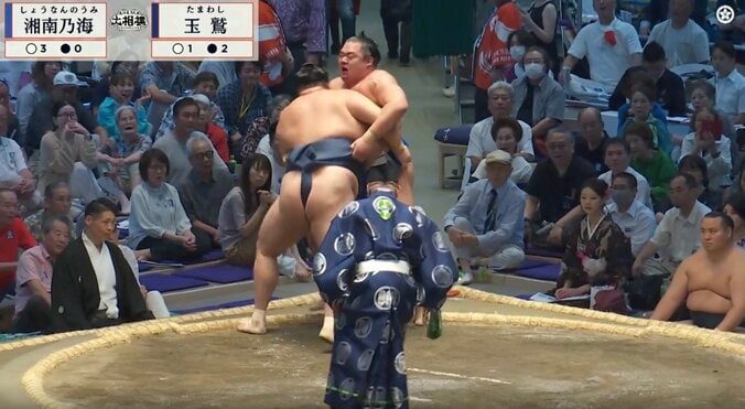 鉄人・玉鷲、まさかの出血アクシデントも土俵際で驚異の逆転劇「なんだあの41歳!?」館内やんやの喝采 3枚目