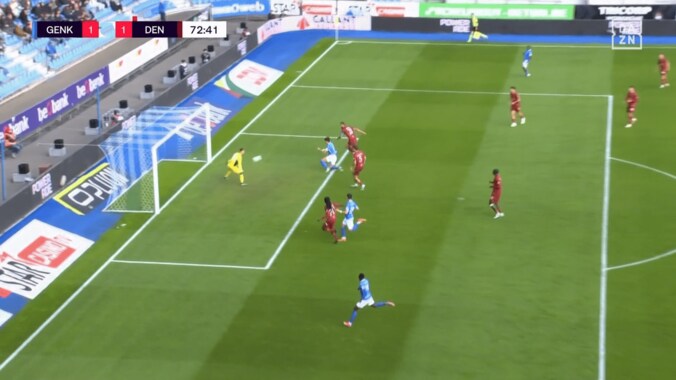 スタジアム騒然！ 伊東純也、高精度クロスが「いいところ通すなー」「狙いすましてる」ファーストプレーでアシスト未遂の瞬間 5枚目