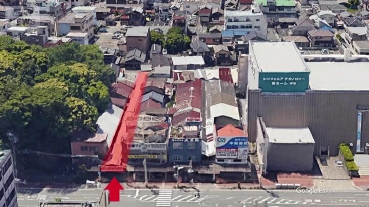 宇治山田駅から向かって左側の入り口から撮影された
