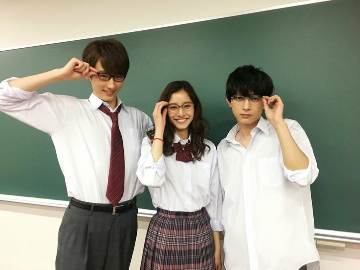 10月1日はメガネの日！吉沢亮&新木優子&杉野遥亮のメガネ写真解禁