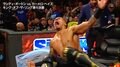 やめとけって…喧嘩を売る相手が悪すぎた！驚異の超新星ヒールレスラー、衝撃の場外KO　大御所ブチギレで“地獄の3連発”「受けすぎだろ」ファンもドン引き