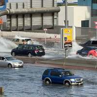 鈴木亜子『雨で車が水没』