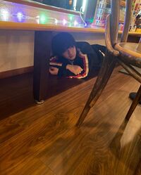 千葉雄大、かくれんぼショットにファン悶絶「可愛い…保護したい…」