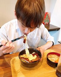 みきママ『ランチはチーズソースカツ丼です!!』
