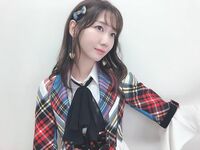 「鉄板のかわいらしさ」「ゆきりん似合う！」柏木由紀、赤チェック衣装のオフショットを公開し話題