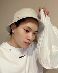 「尊い綺麗」「かっこいいいい」鈴木伸之、横顔セルフショットを公開しファン歓喜