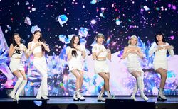 ため息の出る美しさ！IVE、新人とは思えない別格なオーラで会場を圧巻！「全員天使」【2022 K GLOBAL HEART DREAM AWARDS】