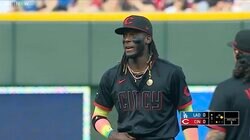 大谷翔平出場試合で驚愕シーン！22歳“怪物”が異次元の爆肩披露　「ノーバン」「エグい」デラクルーズの規格外送球に大反響