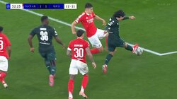 「タキが歴史に名を刻んだ」南野拓実、ニアをぶち抜く強烈ゴールにSNS沸騰 “右足一閃”で日本人CL得点記録更新