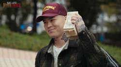 音信不通になった人気アーティスト、1000万円の札束を手に帰国「タダでは終わらせない」