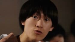 墨汁を頭から被り髪を…底辺YouTuberが常軌を逸した行動「俺は本気やぞ！」