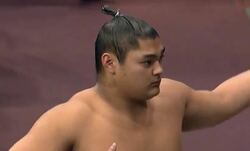 「股下何センチ？？」身長189センチ"圧倒的スタイル"20歳イケメン力士に「脚長すぎてジェラが止まらない」全身の破壊力に反響