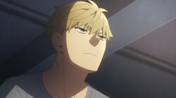 頭が良すぎて思考が崩壊…「SPY×FAMILY」敏腕スパイ・ロイド史上“最悪な変装”がとんでもなくダサい