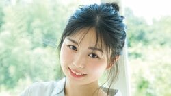愛嬌のある“たぬき顔” 若手女優・小島のり佳が反則級の可愛さで『ヤングマガジン』グラビア再登場