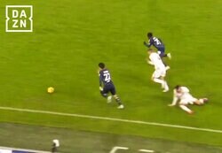 まるで三笘薫？ 田中碧に絶賛の嵐！ 鋭い縦突破→絶妙アウトサイドパスで劇的決勝ゴールを演出した瞬間「クレイジーだ」「視野の広さと精度に脱帽」