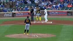 “誤審に苦しむ”鈴木誠也の打席でまた大モメ…判定に相手投手＆監督がブチギレた瞬間「これは普通にボール」