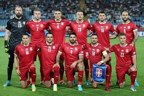 「斬新だな」エンブレムを一新！セルビア代表のカタールW杯着用ユニに賛否！「高貴でいい感じ」