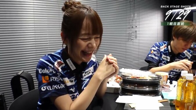 美女ママ雀士が「いい感じで感じー」と突如ギャル化