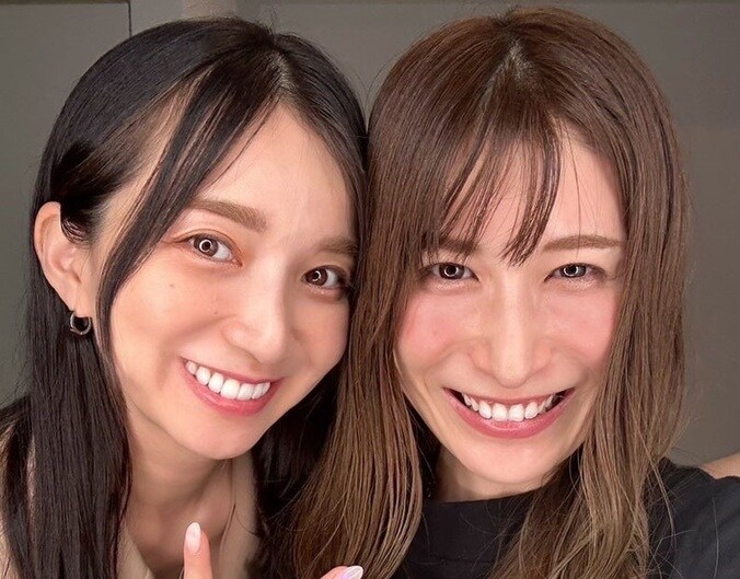  おかもとまりさん、芹那の年齢に驚き「芸能で1番古いお友達」  1枚目