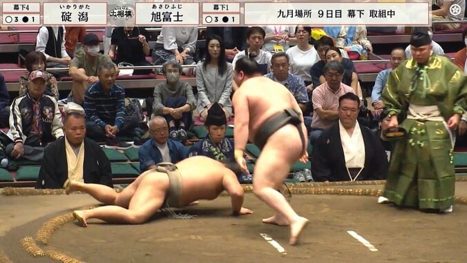 力士の快挙に“水を差された瞬間”「館内の様子」