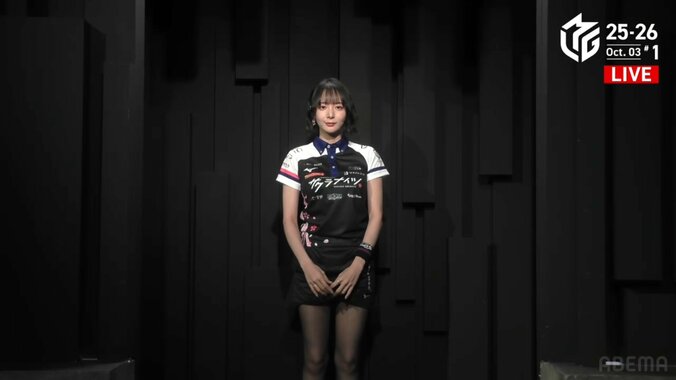 抜群スタイル！岡田紗佳のユニフォーム姿＆モデルウォーク