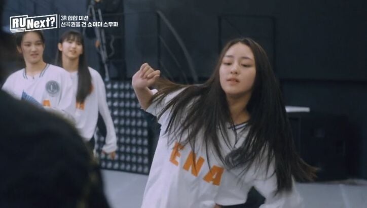 最年少の12歳日本人練習生エナ、フリースタイルダンスで世界的ダンサーを唸らせる！「一番上手い」