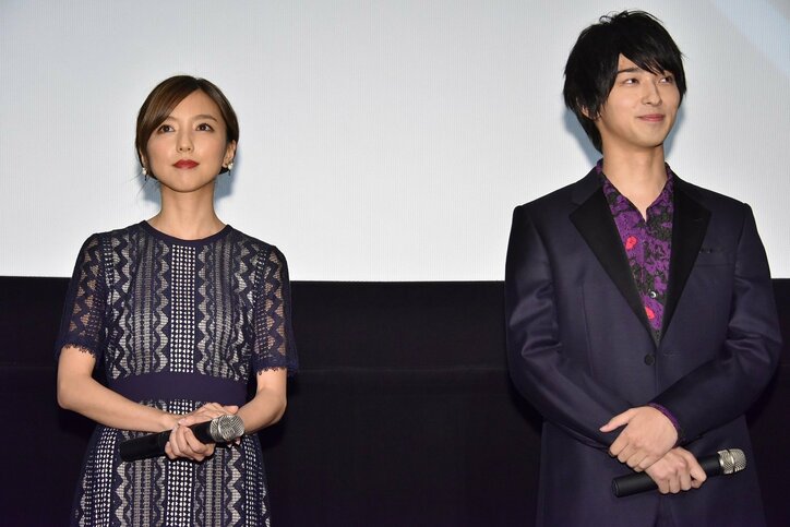 真野恵里菜、主演映画念願のお披露目に感極まって思わず号泣