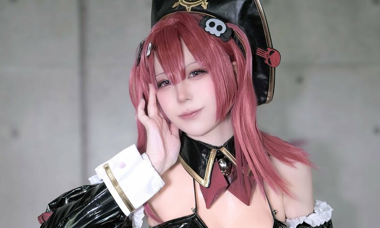 Goddess of Victory: NIKKE: cosplay de Mast: Romantic Maid, perfeccionado con el «entrenamiento de los músculos faciales»