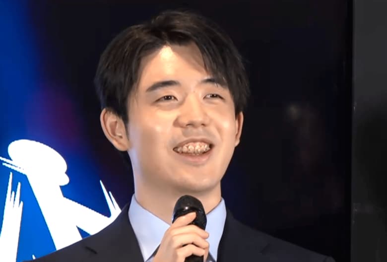 「一瞬すぎるわw」藤井聡太六冠の鮮やかすぎる勝ちっぷりが話題 解説棋士もビックリ「地球が真っ二つに割れた」／将棋・ABEMA地域トーナメント2026