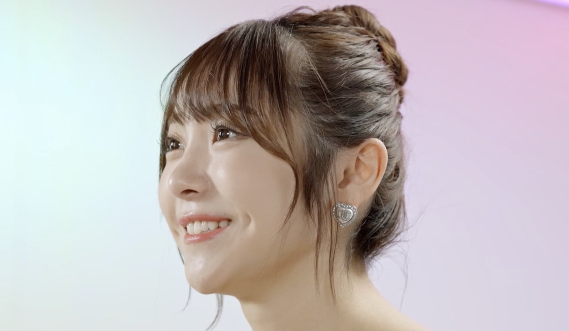 盗撮　胸　巨乳 