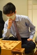藤井聡太二冠、銀河戦で最年少優勝 従来記録を約3歳更新 年納めの快記録