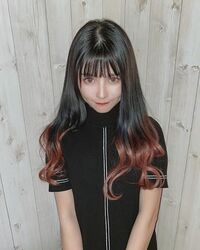 「めちゃくちゃ似合ってる」ファッション業界にも「鬼滅の刃」旋風？モデルなちょすが“禰豆子カラー”のヘアに