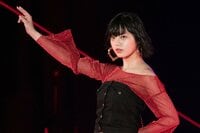 【画像集】欅坂46がガールズアワードに登場、平手・梨加・理佐・小林・土生はランウェイも