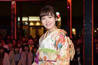 飯豊まりえ、サンタさんの現金プレゼントに大泣き「夢が現実に」