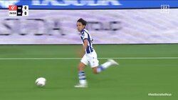 どこまで行く気だ！久保建英が超速ドリブルで40m大爆走「ドリブルスピード上がってない？」総勢9人が同時に猛ダッシュ並走の瞬間