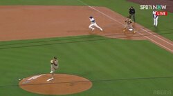 あ、全然無理だわ…捕手も投げずに降参した大谷翔平、完璧なる“スチール”今季2個目の盗塁が鮮やか「はやいなー！」