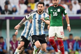 【W杯】メッシ、衝撃スーパーミドル弾で偉業！　英雄マラドーナに比肩…大会通算8ゴール目