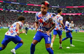 やはりフランス国旗？ヘアスタイルを星条旗に変更したアメリカ代表マッケニーの舞台裏が公開に