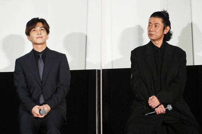 岩田剛典、青山真治監督からの評価に「これが岩田です（笑）」と照れ笑い 3枚目