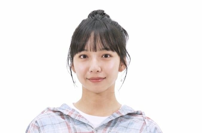 【写真・画像】山之内すず「今が一番自分勝手、今が一番子どもっぽい」…母の交際相手と同居・貧しい学生時代を越えて見据える“先”　1枚目