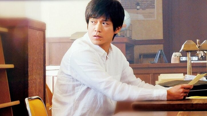 「君と膵臓をたべたい」 浜辺美波が焼肉店でシビレ(膵臓)に初挑戦