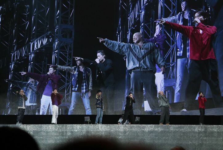 『HiGH＆LOW』歴代シリーズ楽曲に合わせてTHE RAMPAGEが舞う、歌う！ GENERATIONS数原龍友も登場 LIVEショーレポート