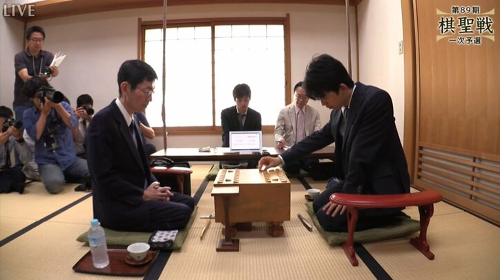 将棋・藤井聡太四段、棋聖戦初登場　一次予選で西川慶二七段と対局中