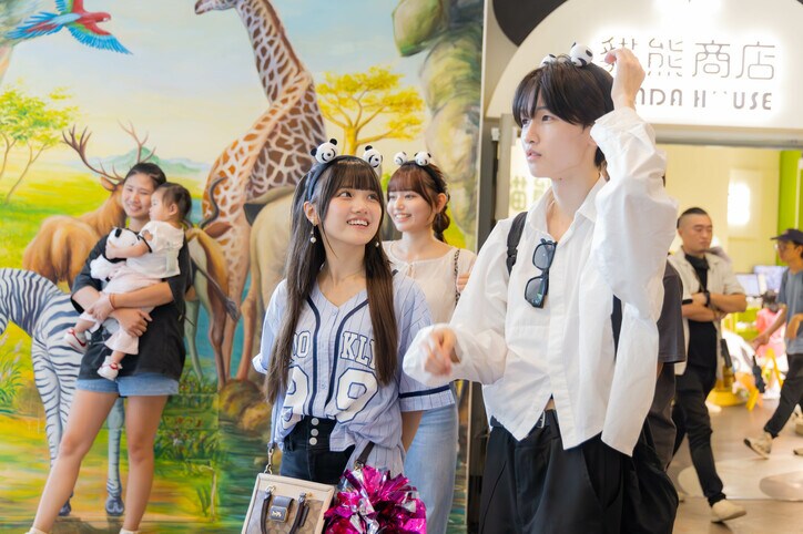 【写真・画像】雰囲気違う!私服デートで大胆肩出しワンピースを着こなしたかわいすぎる高1美女、水族館デートで男子たちが争奪戦!『今日好き』冬休み編2024第3話 2枚目