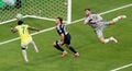 「責任とってくださいよ」闘莉王氏、W杯解説でGKの“マズい対応”に苦言 「え、何も言わないんですか?」GKの楢崎氏へ説明求める