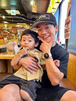  おばたのお兄さん、仕事前に久しぶりの家族時間「全然妻と息子との時間が取れませんでした」 