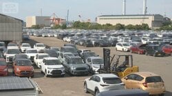 日本で廃車「水没車」も海外では“宝の山”　平均47万円に　豪雨被害1700台集結